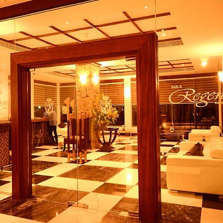Earl'S Regent Hotel Kandy Exterior photo