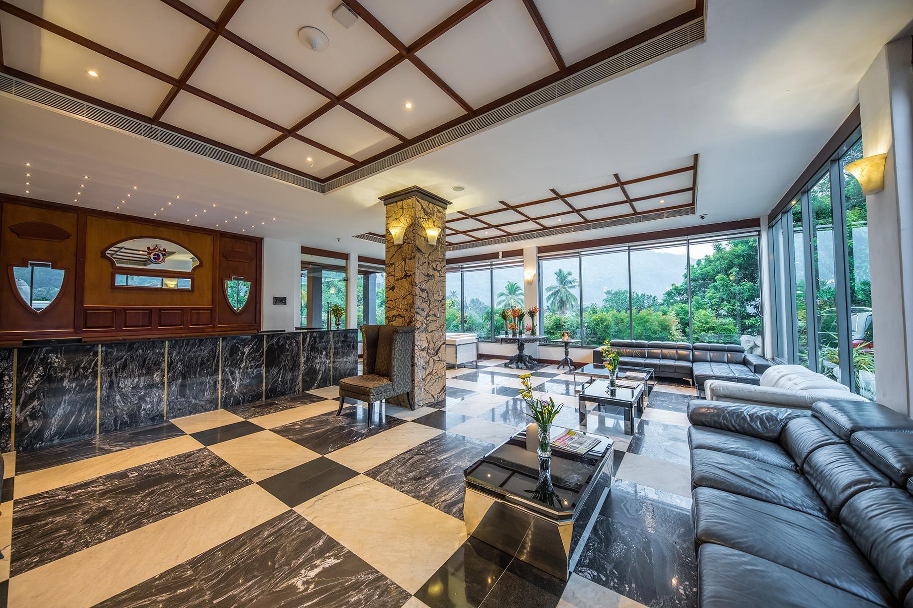 Earl'S Regent Hotel Kandy Exterior photo
